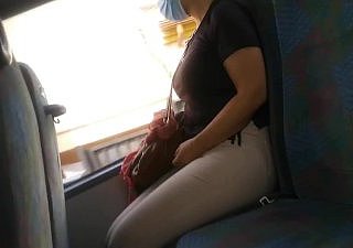 (Ônibus público de risco) Blowjob amador de um estranho !!!