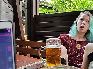 Controle remoto de orgasmo da minha irmã steds forth pub!