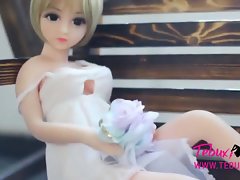 Midget remaja Peaches boneka seks menakjubkan