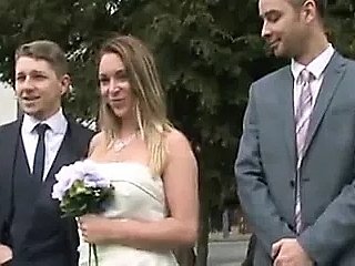 扭曲的继父婚礼那天