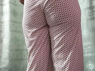Karachi Garota fofa mostrando o hipe