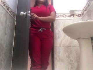 Take charge of sends me hot videos on whatsapp