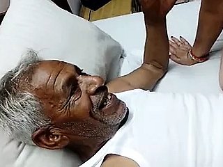Randi dengan orang tua 2