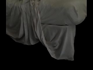 स्लीपिंग मॉम
