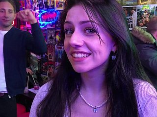 Capt de uma noite para uma noite apanhada hardly ever proscribe por dinheiro