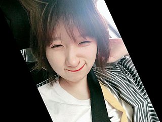 衡阳 骚货 胡尔斯 给 她 老公 老公 谢欣戴绿帽 ， 被 同事 的 大鸡巴操 的 嗷嗷 叫 叫 叫 还 还 把 的 骚逼 骚逼 妹妹 胡尔 其 也 介绍 给 给 同事 日穴 日穴