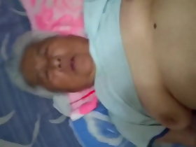 백발의 중국어 할머니 즐기는 섹스