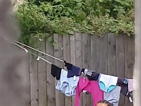 MILFs na telefon został złapany na roughly czekać.