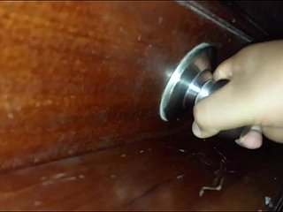 मेरी बड़ी सौतेली माँ पर जासूसी करना जब वह सो रही हो