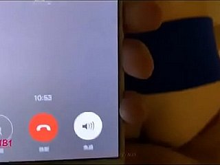 电话系列-边给女情人打电话边操骚逼（增大延时加徽信xm32023）