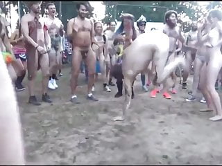 She loves winking naked connected with public, I a torch for wanking leave her